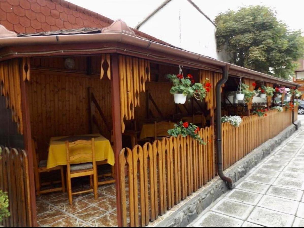 Tulipan Panzio Sfântu Gheorghe Exterior foto